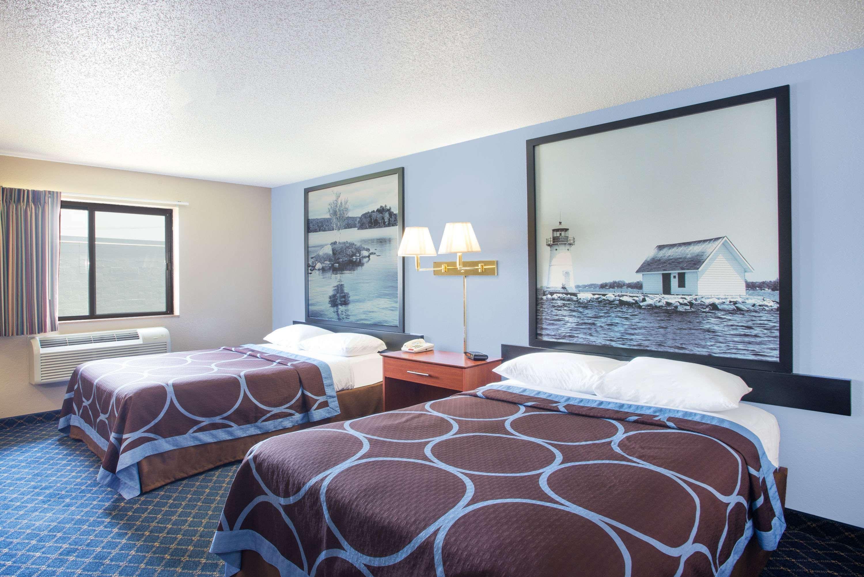 Super 8 By Wyndham Massena Ny Motel Dış mekan fotoğraf